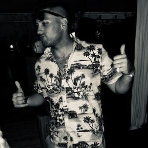 Meet your Posher, Sam